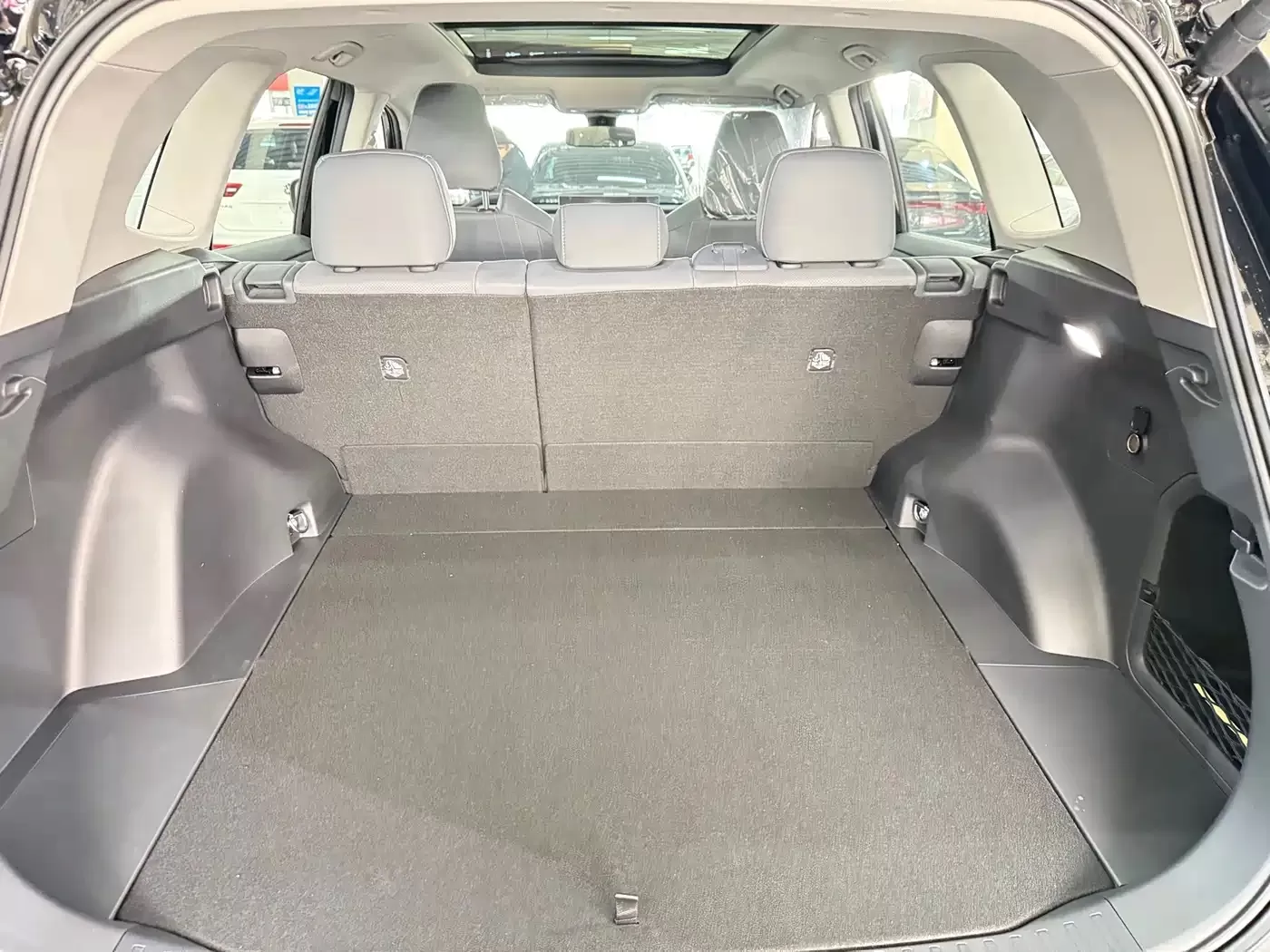 Подержанный Toyota RAV4 Rongfang 2026 модельного года, гибрид, 2.0L, E-CVT, 2WD, Premium