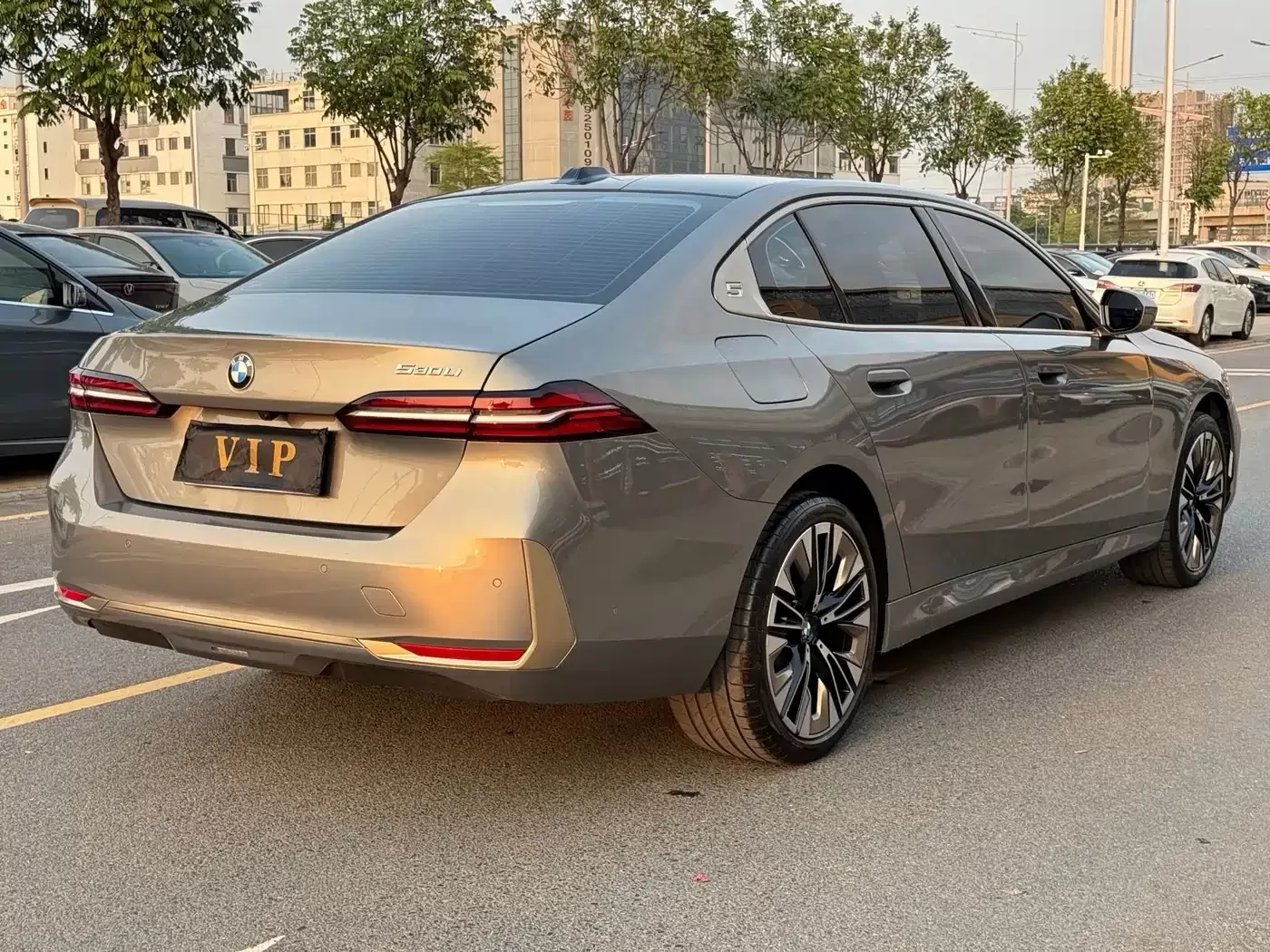 Б/у BMW 5 Series 2025 530Li Премиум M Спорт пакет