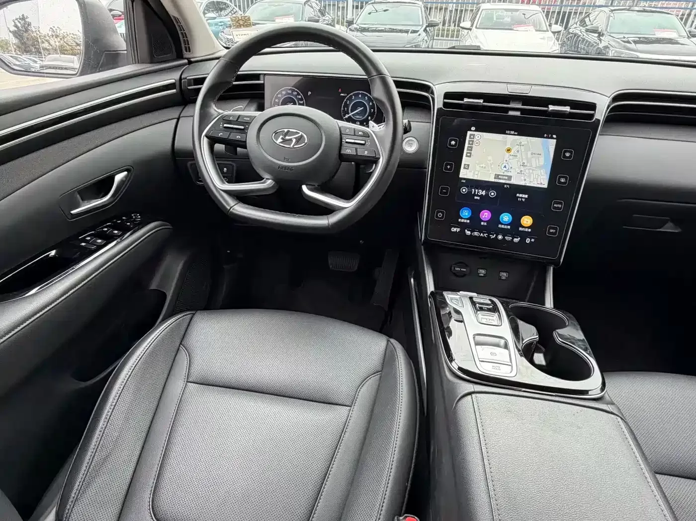 Б/у Hyundai Tucson 2022 Tucson L 2.0L Hybrid Flagship