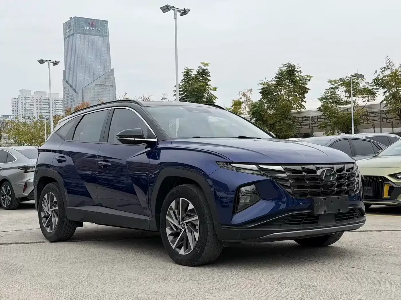 Б/у Hyundai Tucson 2022 Tucson L 2.0L Hybrid Flagship