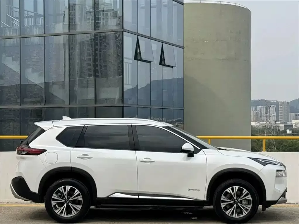 Подержанный Nissan X-Trail 2023 e-POWER Super Hybrid Dual Motor AWD Luxury Edition