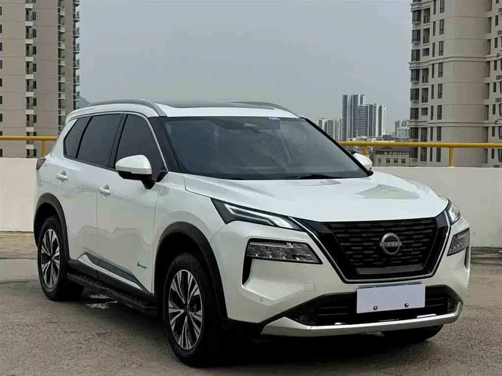 Подержанный Nissan X-Trail 2023 e-POWER Super Hybrid Dual Motor AWD Luxury Edition