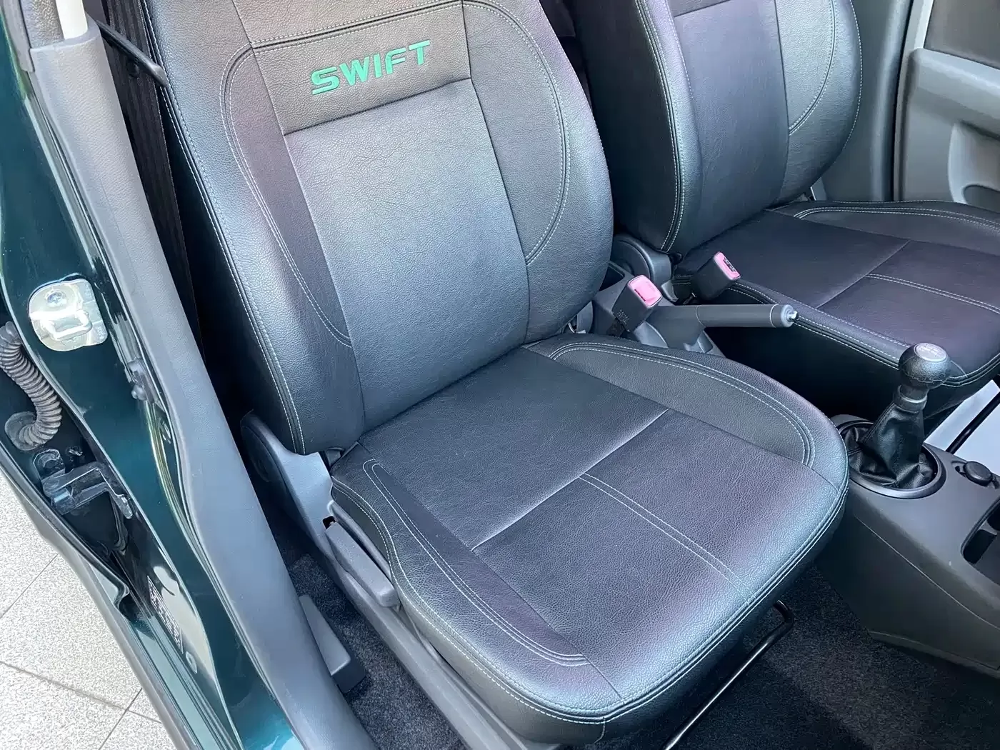 Подержанный Suzuki Swift 2016 1.5L механическая, версия Fashion Cool Edition