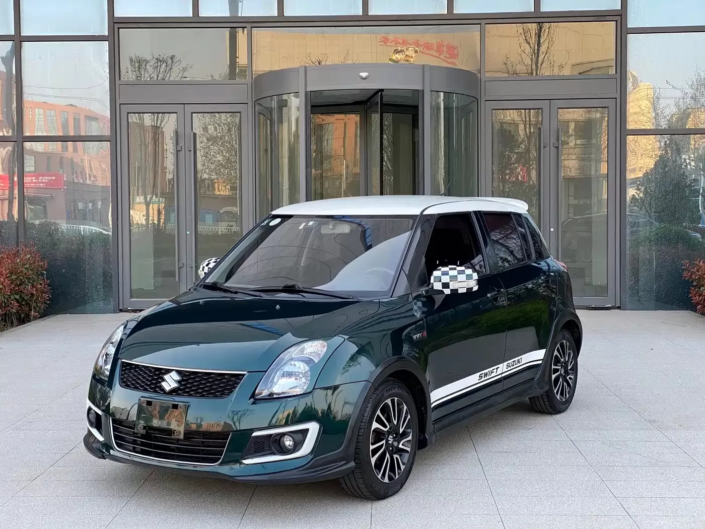 Подержанный Suzuki Swift 2016 1.5L механическая, версия Fashion Cool Edition