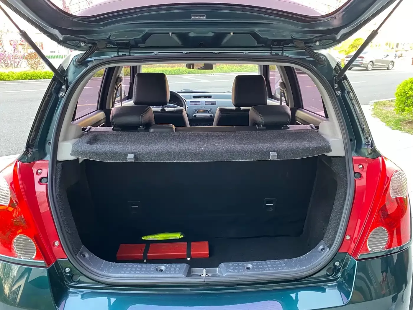 Подержанный Suzuki Swift 2016 1.5L механическая, версия Fashion Cool Edition
