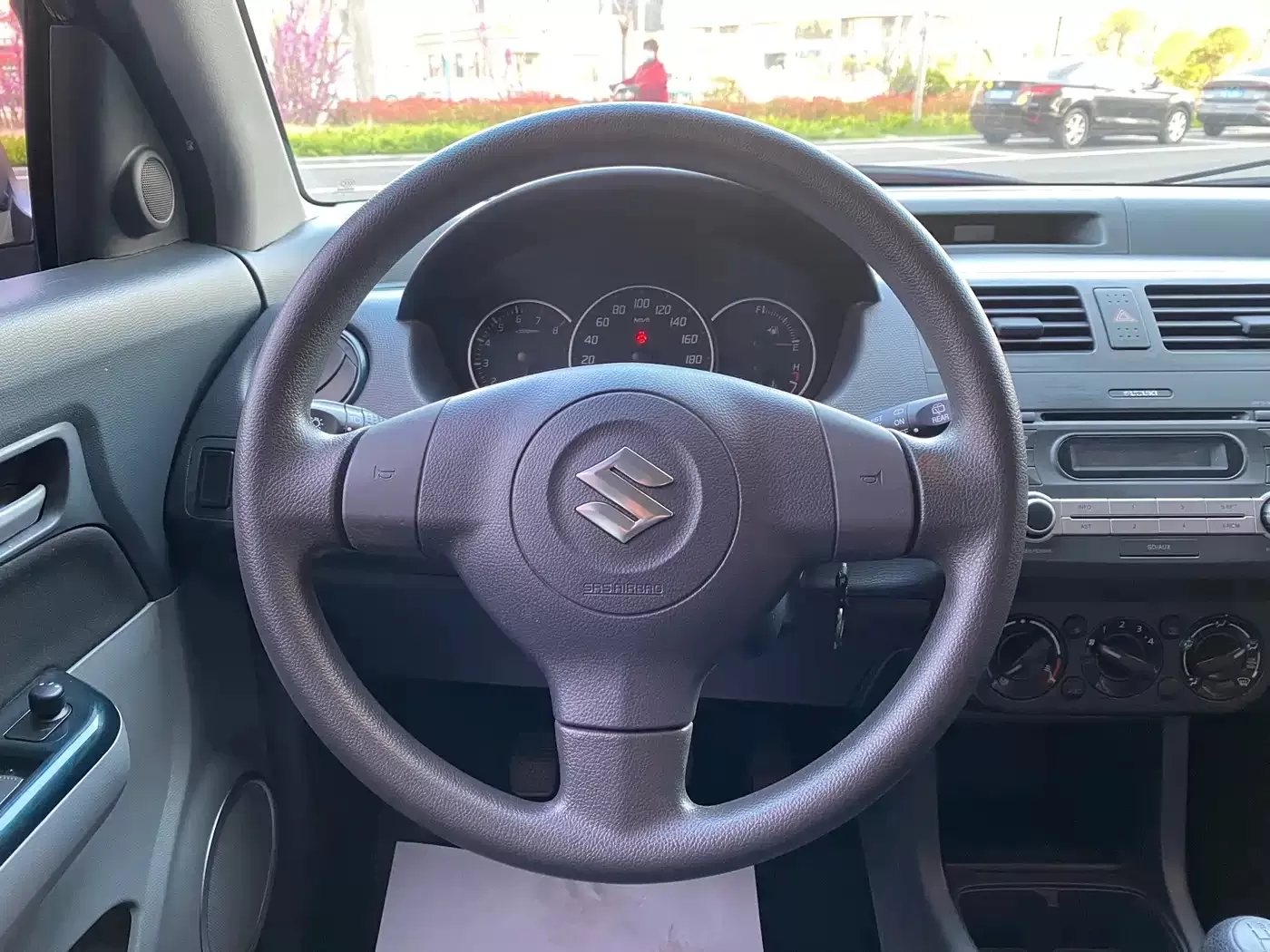 Подержанный Suzuki Swift 2016 1.5L механическая, версия Fashion Cool Edition