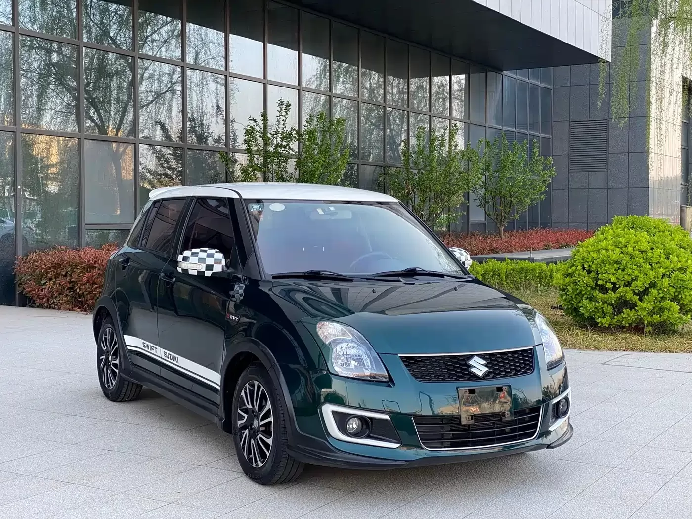 Подержанный Suzuki Swift 2016 1.5L механическая, версия Fashion Cool Edition
