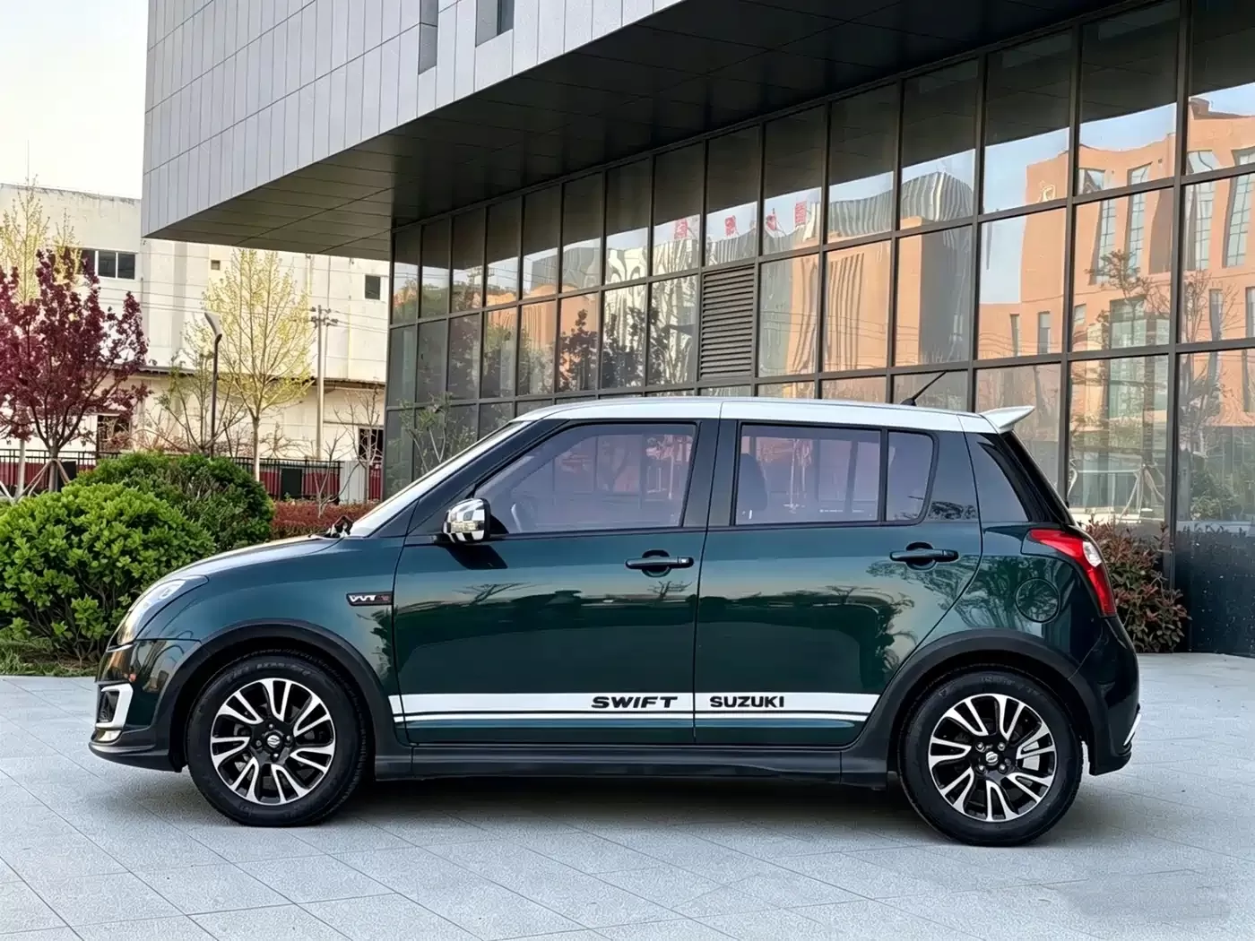 Подержанный Suzuki Swift 2016 1.5L механическая, версия Fashion Cool Edition