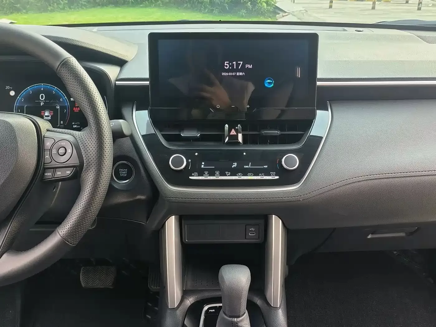 Подержанный Toyota Corolla Cross 2023 2.0L Элит
