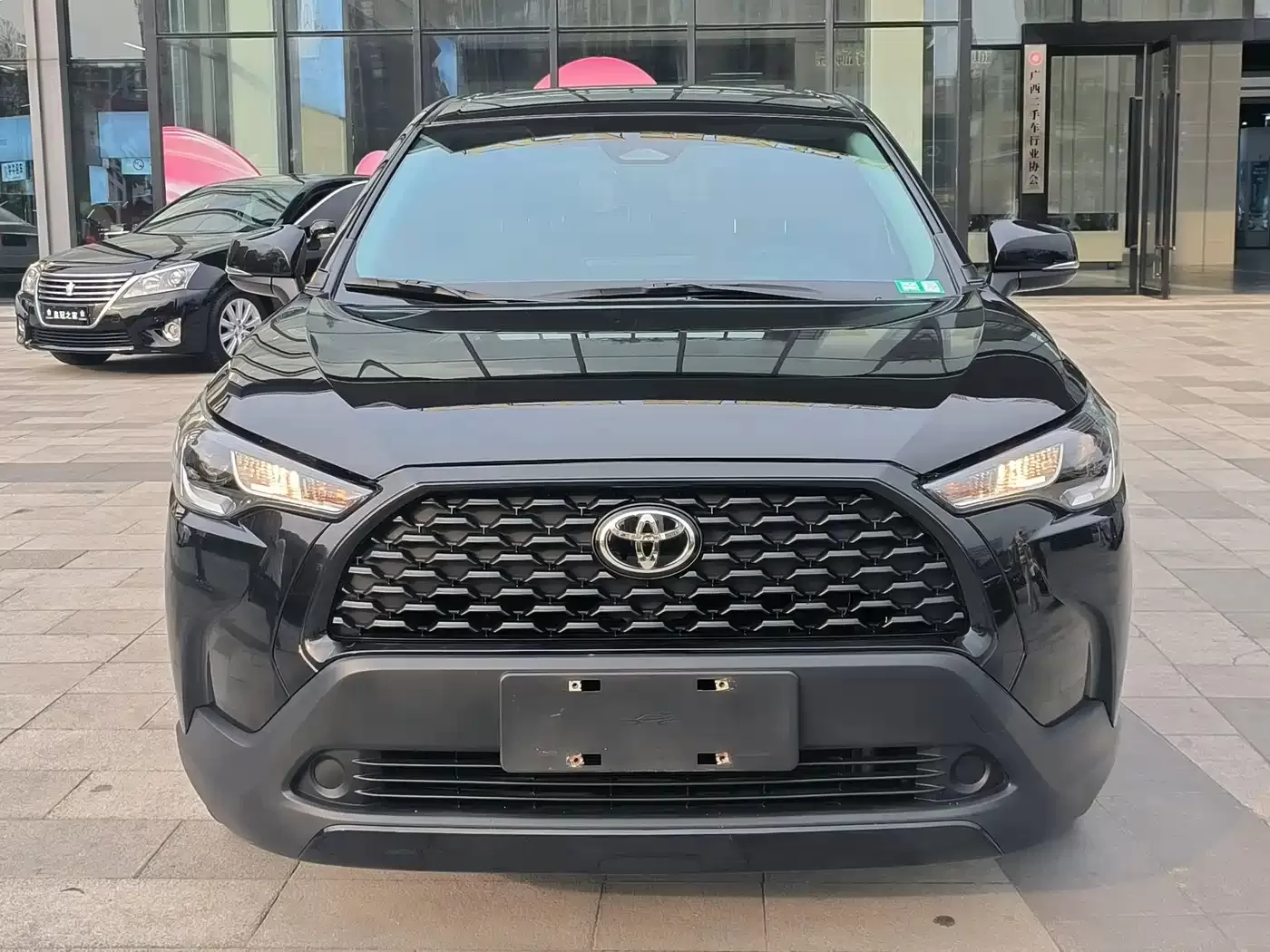 Подержанный Toyota Corolla Cross 2023 2.0L Элит