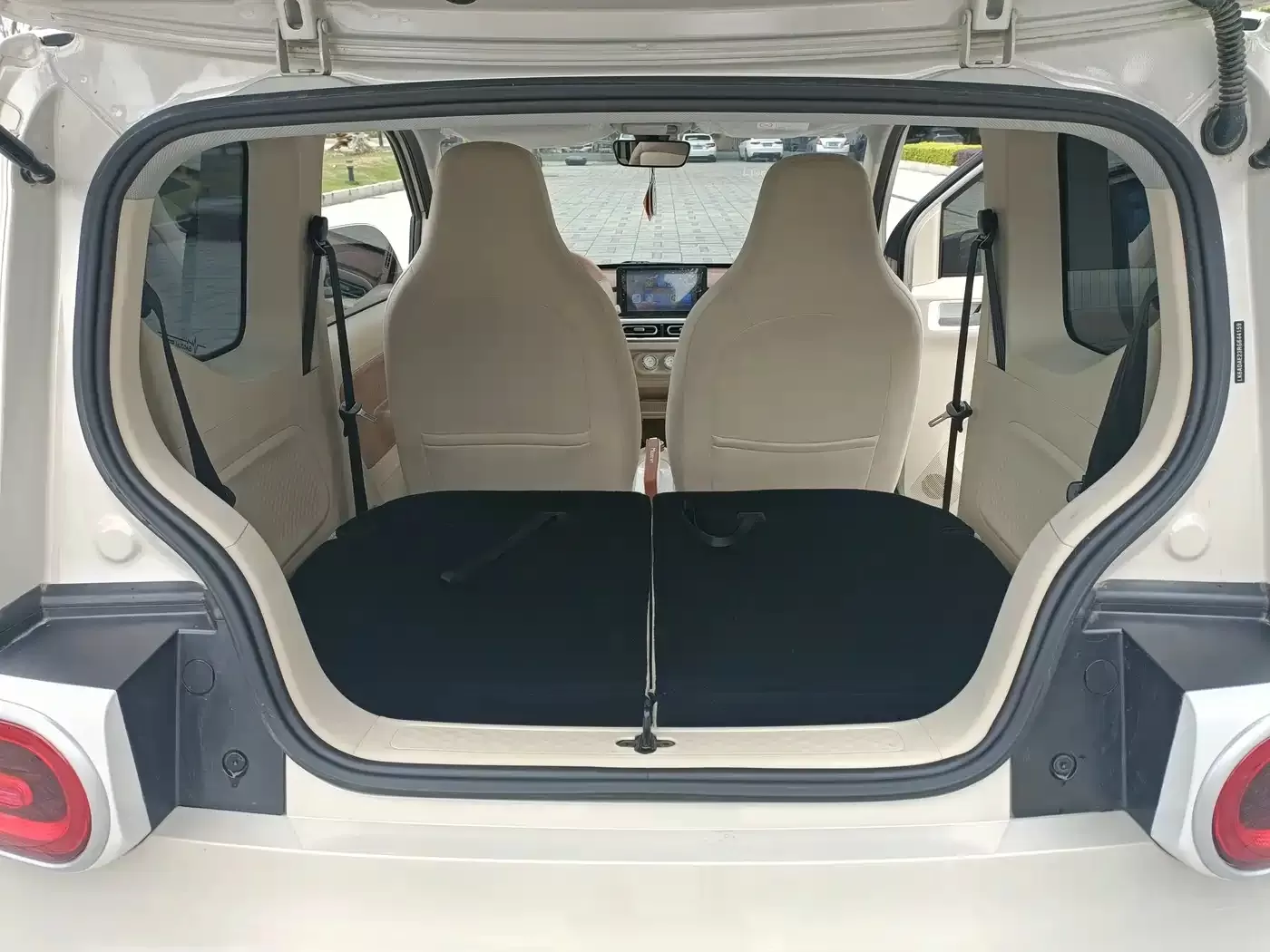 Подержанный Wuling Motors Hongguang MINIEV 2024 третье поколение 215 км Youth Edition
