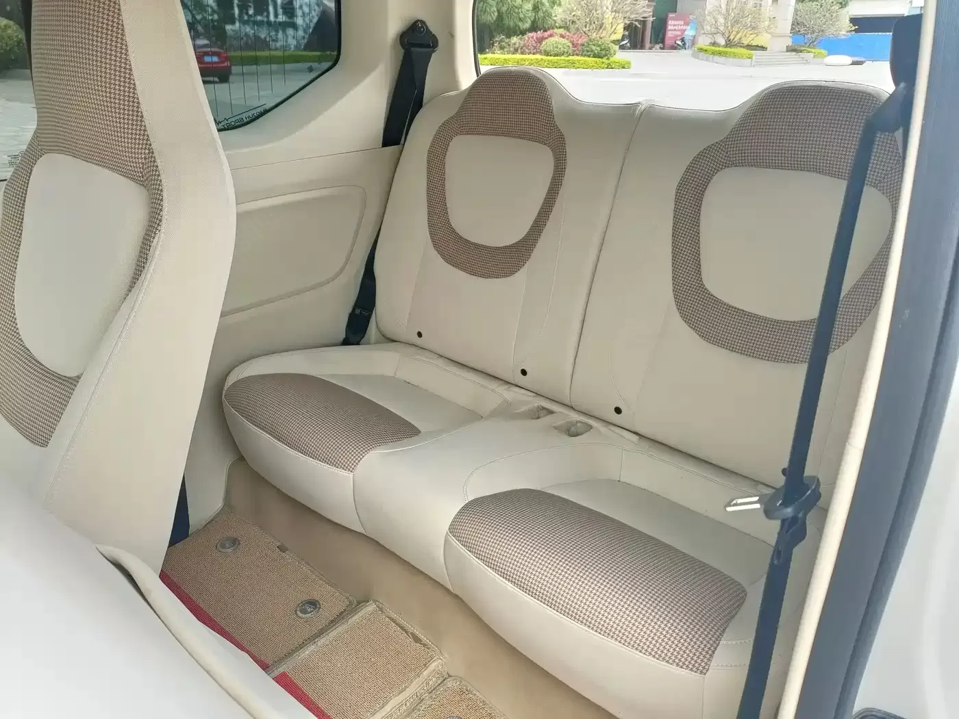 Подержанный Wuling Motors Hongguang MINIEV 2024 третье поколение 215 км Youth Edition