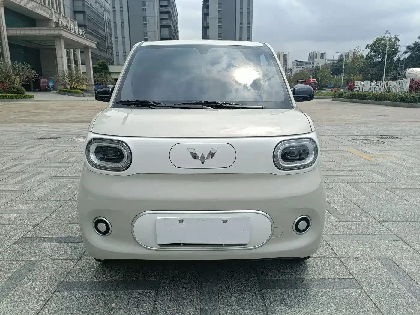 Подержанный Wuling Motors Hongguang MINIEV 2024 третье поколение 215 км Youth Edition